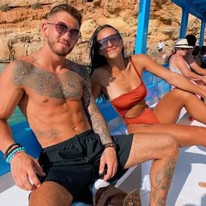 Meet your Posher, Victoria